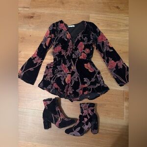 Floral Velvet Women Romper, size small
